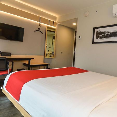 City Express Plus By Marriott Medellin Colombia Buitenkant foto