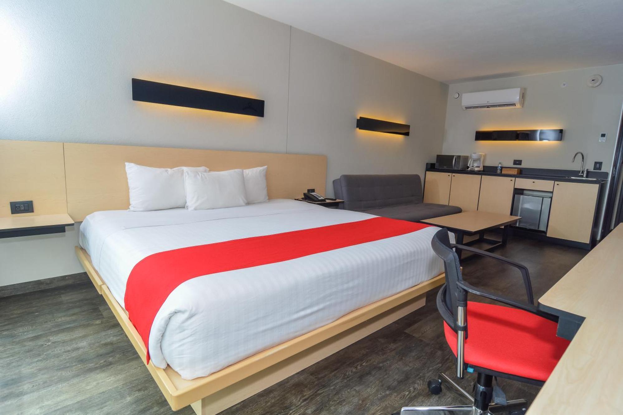 City Express Plus By Marriott Medellin Colombia Buitenkant foto