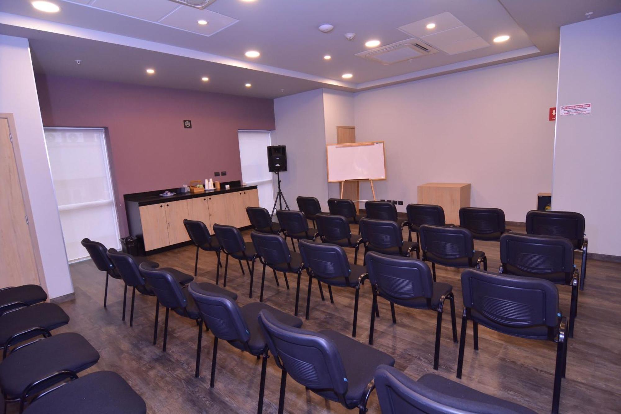 City Express Plus By Marriott Medellin Colombia Buitenkant foto