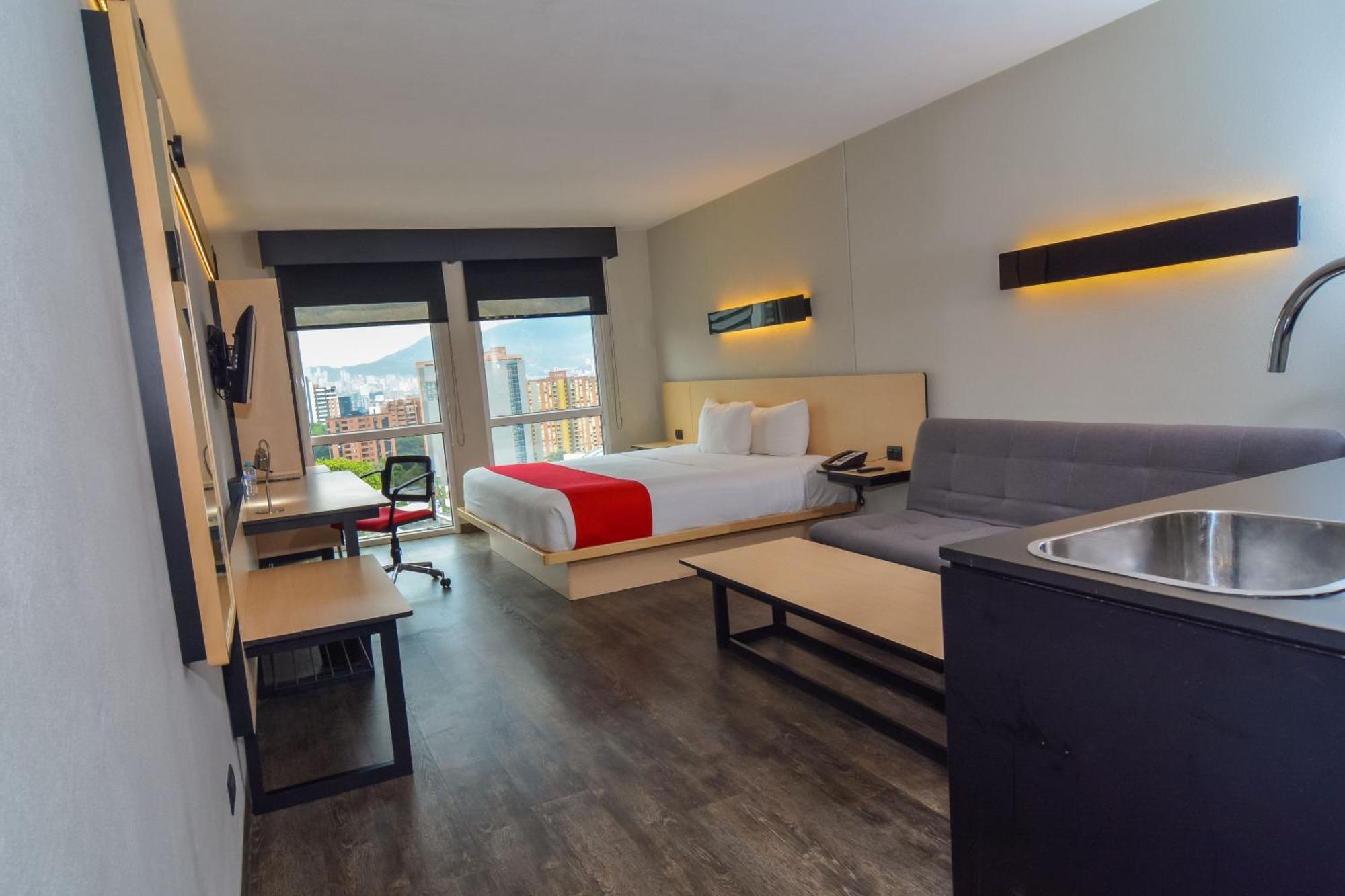 City Express Plus By Marriott Medellin Colombia Buitenkant foto