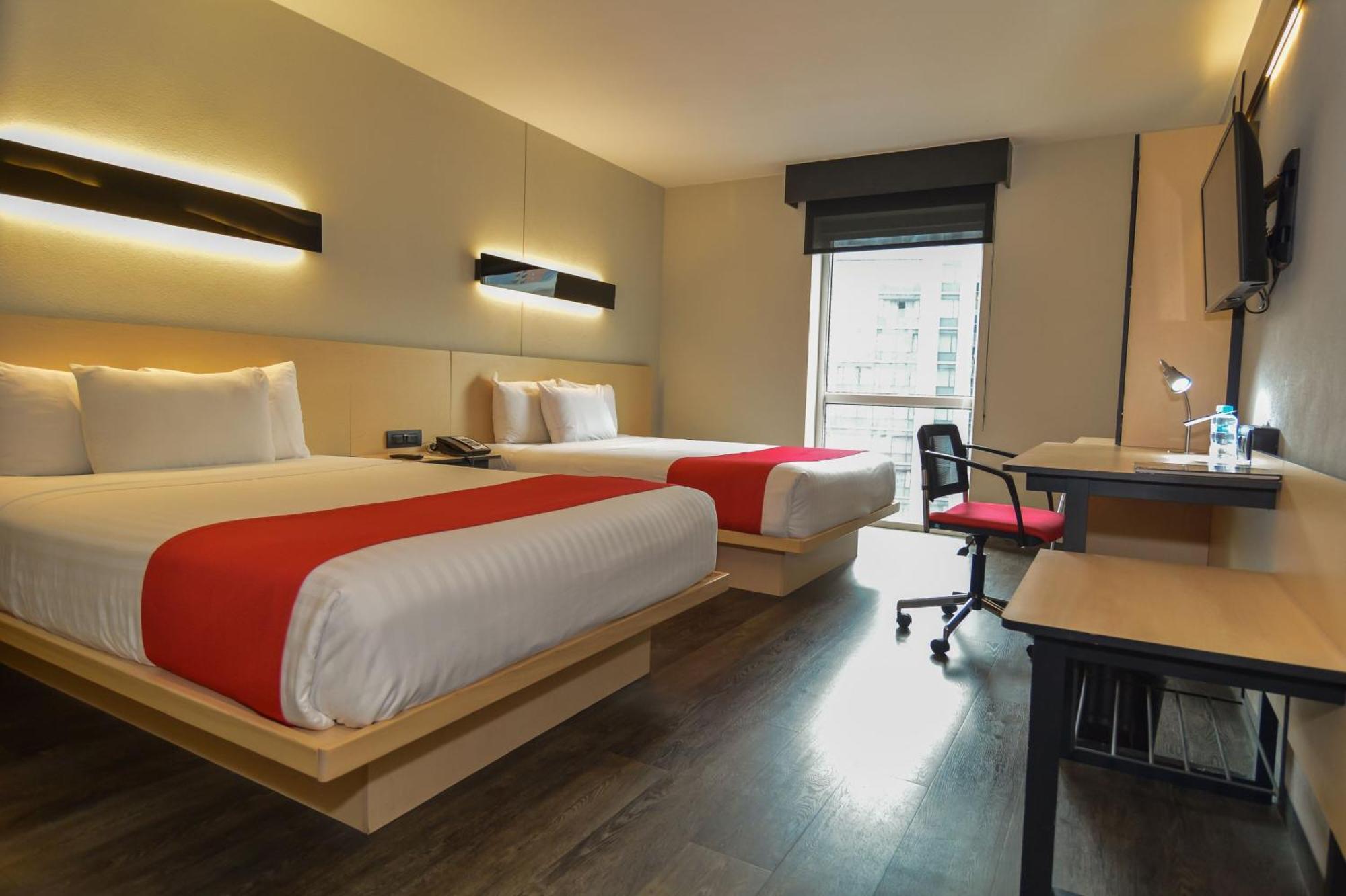 City Express Plus By Marriott Medellin Colombia Buitenkant foto